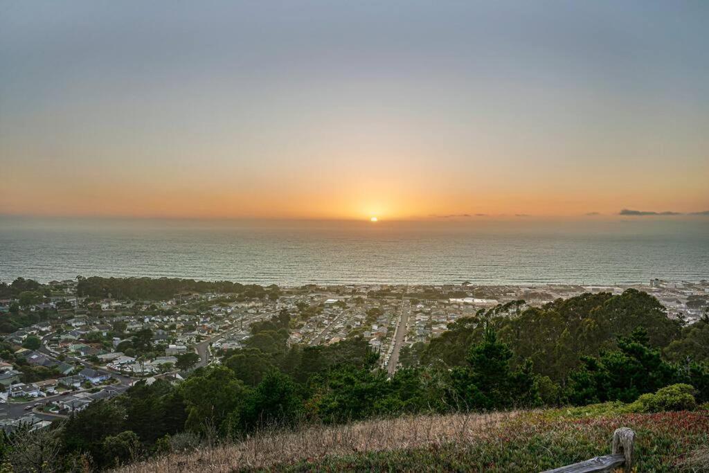 Charming 2Bedroom 1Bathroom With Breathtaking Mountain, Sunset And Ocean Views Pacifica Exterior photo