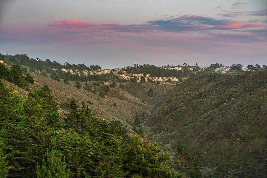 Charming 2Bedroom 1Bathroom With Breathtaking Mountain, Sunset And Ocean Views Pacifica Exterior photo